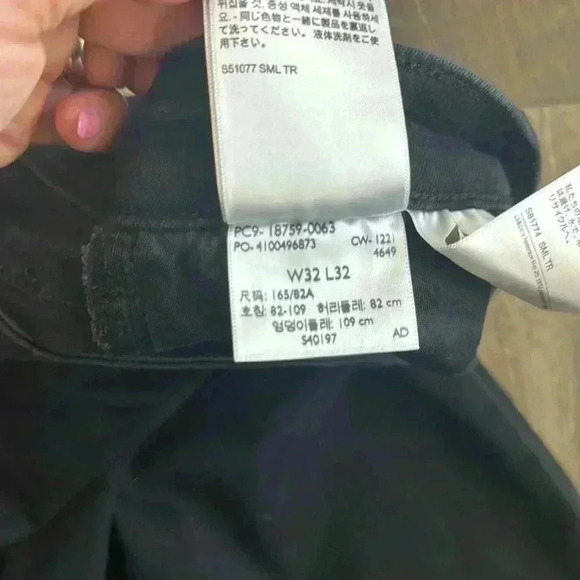 Levi’s Jeans.  Black.  Women’s size 32. High rise bootcut style. - Picture 4 of 7